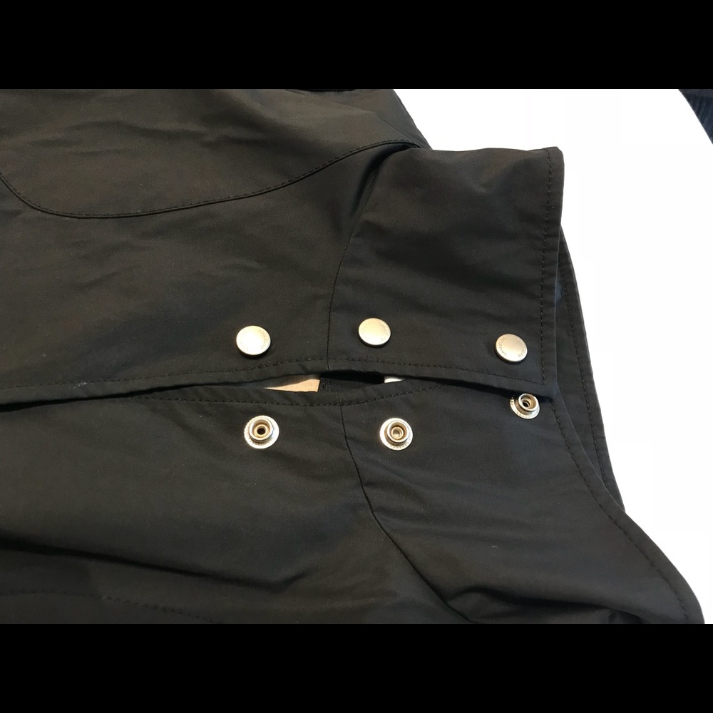 Rain coat - Picture 3 of 8